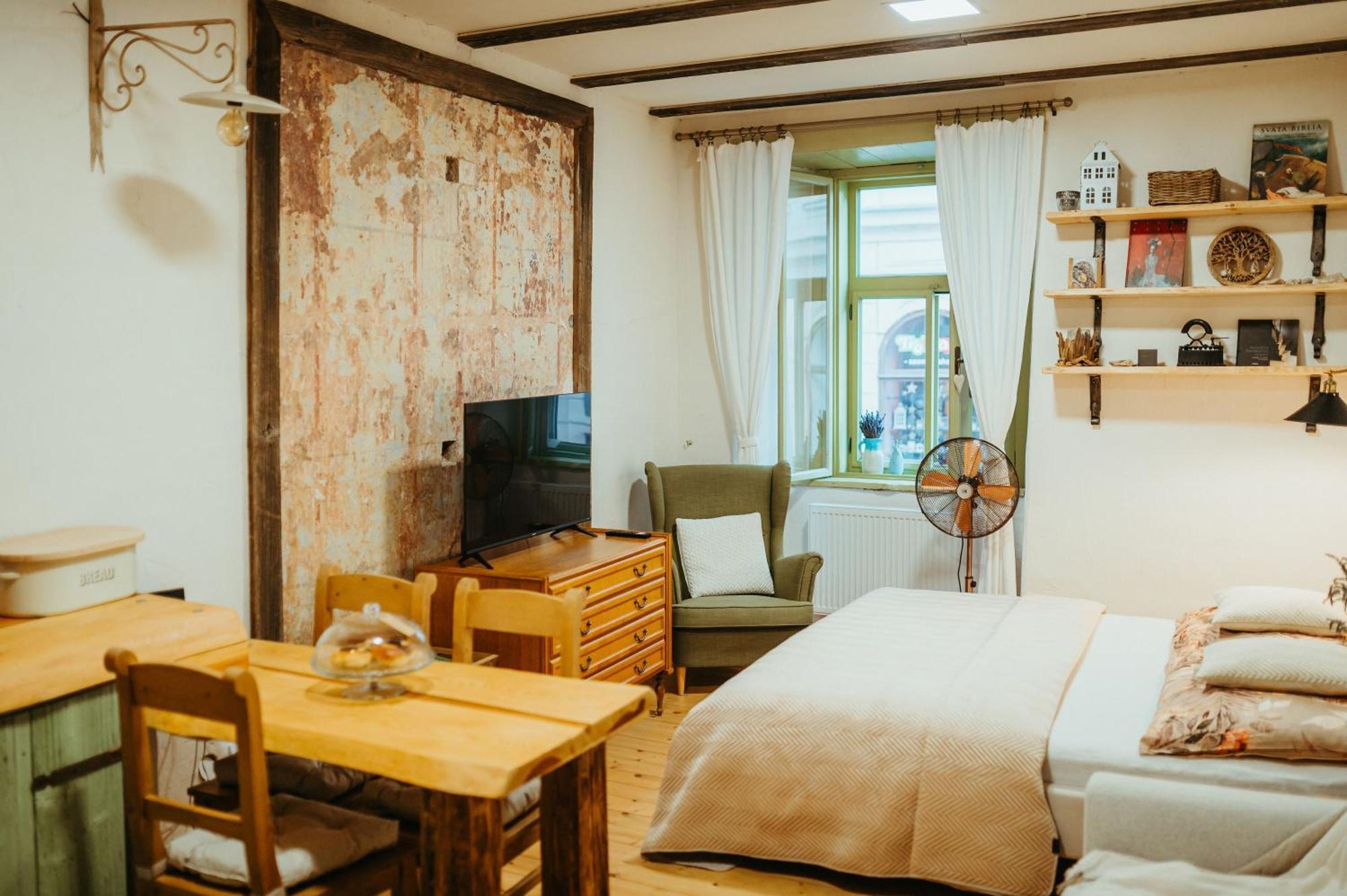 Apartman V Jungovom Dome - V Centre Stiavnice Banská Štiavnica エクステリア 写真